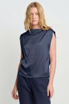 Top de satén con cuello barco - Blusa CINDEO