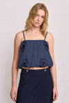 Top cropped con ricami floreali - TOP LIBERA